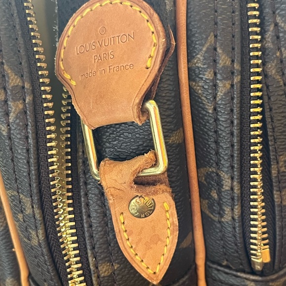 Louis Vuitton Black and Brown Monogram Messenger Bag - Picture 9 of 9